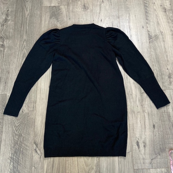 Wayf NWOT Lola Puff Sleeve Black Sweater Dress Size Medium - Picture 10 of 10